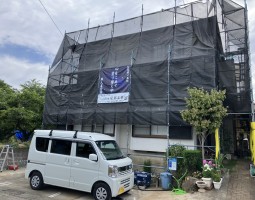 伊勢原市　Y様邸　外壁・屋根塗装工事　着工です❗️サムネイル